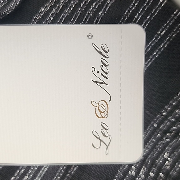 LEO & NICOLE - Picture 7 of 9